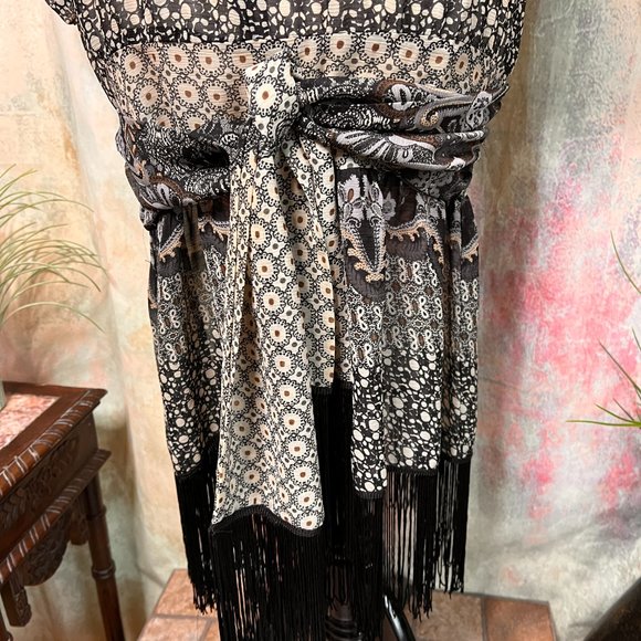 VTG📌 Glam Fringed Flapper Style Dress with Short Sleeves - Picture 6 of 15